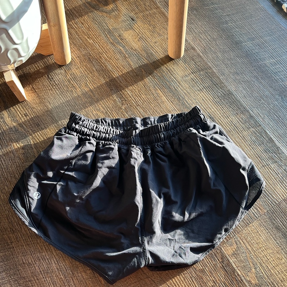 lululemon athletica Women's Hotty Hot Athletic Grey-Black Shorts